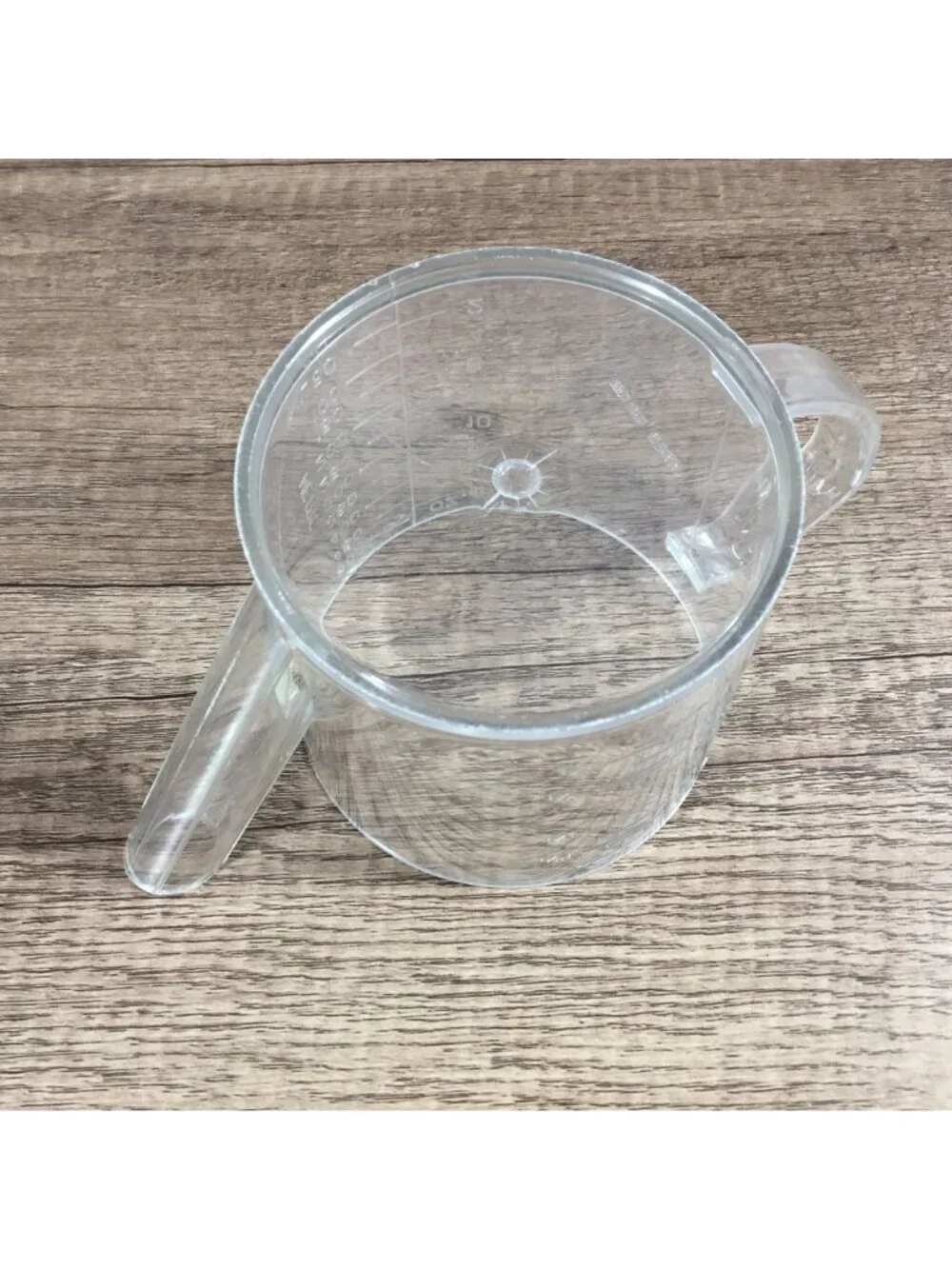 Vintage Fat Separator Plastic Measuring Cup For Gravy & Soups with Strainer Lid